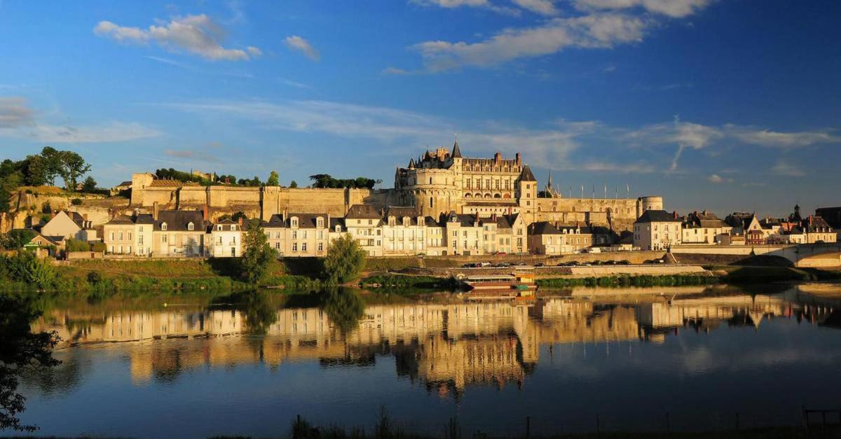 Le Catalane Lägenhet Tours Exteriör bild
