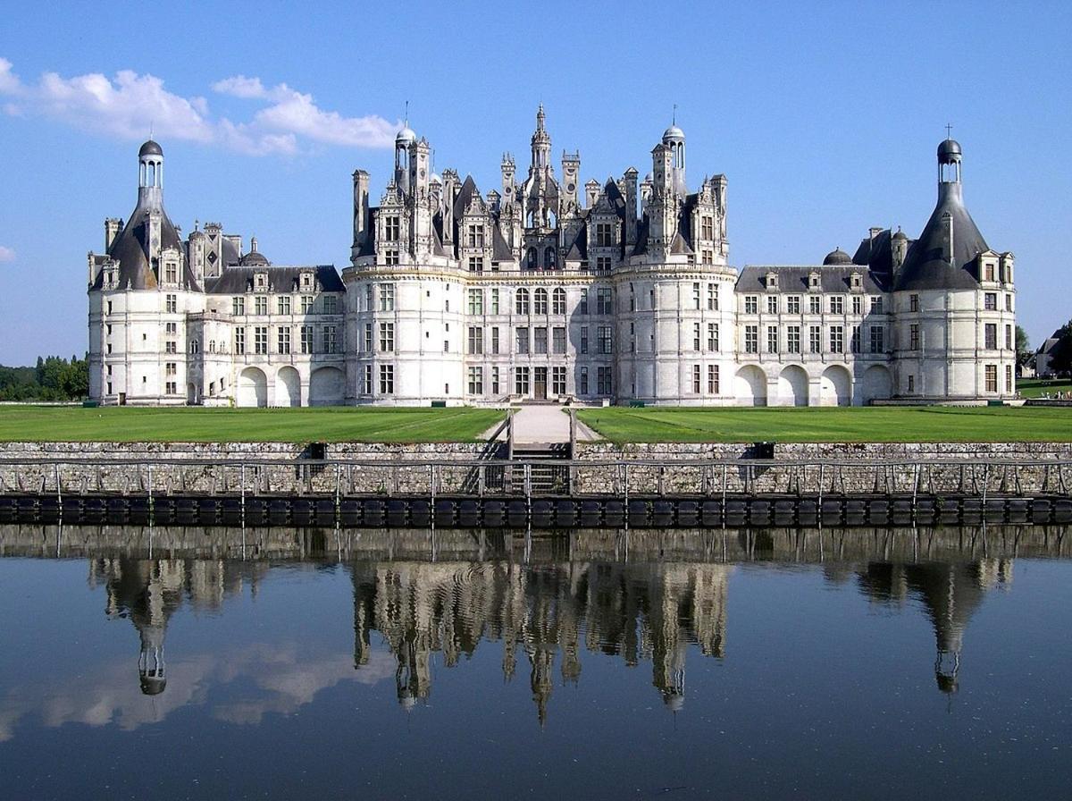 Le Catalane Lägenhet Tours Exteriör bild